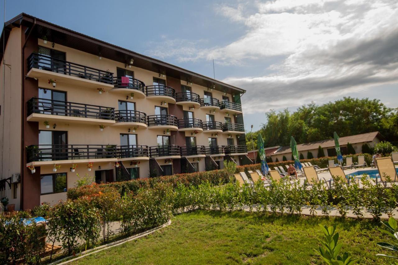 Pensiunea Danubia Ieşelniţa Exterior foto